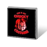 ピンバッジ チャイルド プレイ チャッキー ホラー映画 ブローチ 徽章 ボタンブローチ 缶バッジ 合金製 襟章 アクセサリー 正方形 お洒落 軽量 人気