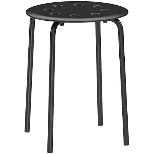 Marius Stool, Black