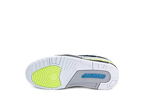 Image of Nike Mens Jordan Max Aura 5 | Casual Shoes