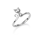 ANILLO CIRCONITAS que le da un toque joyero. ANILLO LISO PLATA, para resaltar un metal noble.