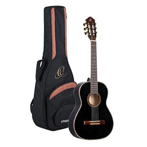 Ortega Guitars Zwarte concertgitaar 3/4 grootte – Family Series – inclusief Gigbag – mahonie/sparren plafond (R221BK-3/4)