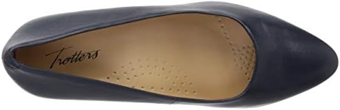 Trotters Women's Kari Pump, Navy, 10 Wide | Image 4
