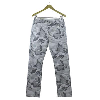 Image of Levi's Men's 502 Taper Fit Shorts