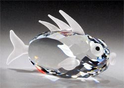 ASFOUR CRYSTAL 957-65 3.14 L x 1.85 H in. Crystal Fish Sea Figurines