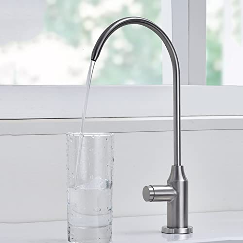 Robinet d'eau potable brossé design minimaliste pour évier - 3