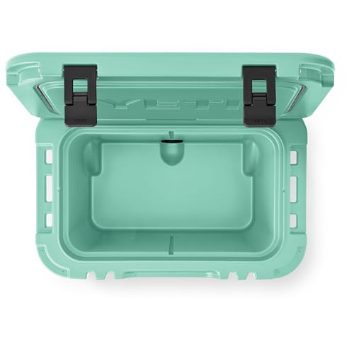 Image of YETI Roadie 32 Wheeled Cooler