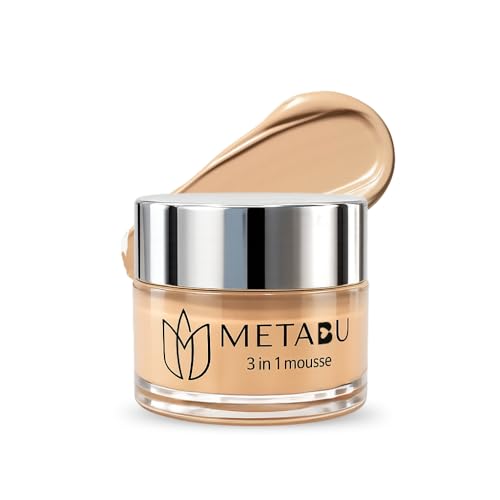 Image of Mousse Foundation, 3-in-1 Mousse Foundation - Matte Finish, Lightweight, SPF 25, Sweat-Proof, HD Effect - Enriched with Vitamin E, Jojoba Oil, Avocado & Shea Butter, Sandalwood - Shade - 04 (Honey - 15ml)