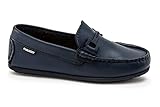 Zapato diseñado en España; consulta más información en nuestras RRSS