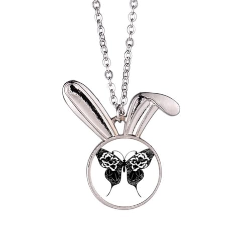 Collier lapin ailes de rose : une touche de magie au quotidien