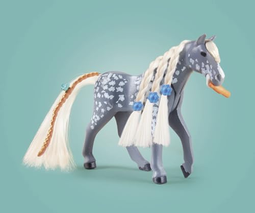 Playmobil 71353 Amelia & Whisper avec Box pour Chevaux - Horses of Waterfall - avec 6 Animaux et 1 Personnage - fabriqué avec Plus de 80% de matériaux recyclés ou biosourcés en Moyenne. Dès 5 Ans