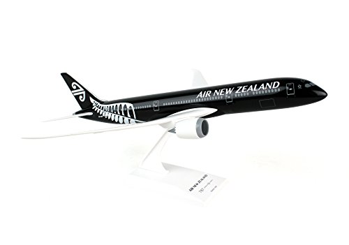 Daron Skymarks Air New Zealand 787-9 Model Kit (1:200 Scale) Black