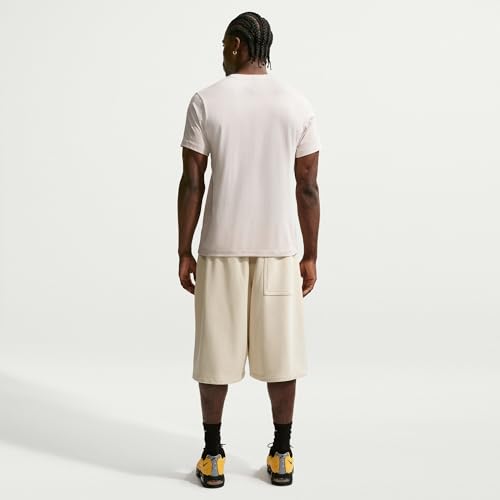 Image of Nike Men's Sportswear Club T-Shirt