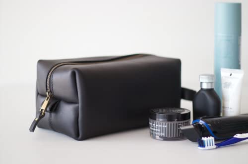 Luxe-Range Personalized Leather Toiletry Bag For Men, Genuine Leather, Leather Dopp Kit, Groomsmen Gifts, Men's Toiletry Bag, Gifts For Men, Fathers Day Gift, Wedding Gift, Anniversary Gift #TOP2