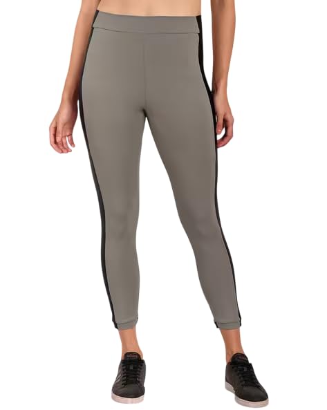 Image of Women's 3 /4th Length Super Stretch Sports Leggings | Snug Fit | Moisture-Wicking | Activewear | Gym | Yoga | Running | Exercise | Fashionable | Trendy Jeggings