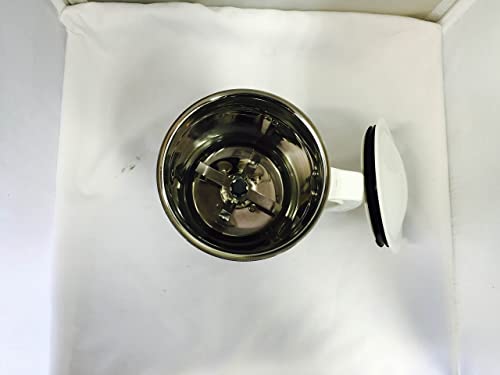 Image of Preethi Super Extractor MGA-510 1.5-Litre Leaf Jar (Blue) & Preethi MGA-515 1 Litre Taper Jar (White),