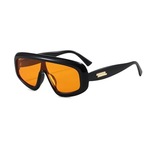 Lunettes de soleil carrées pour un style rétro chic en terrasse et en vacances