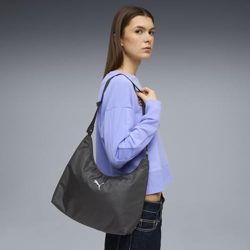 Bolso PUMA negro estilo hobo de hombro con diseño de letras impresas Puma Script AOP 2