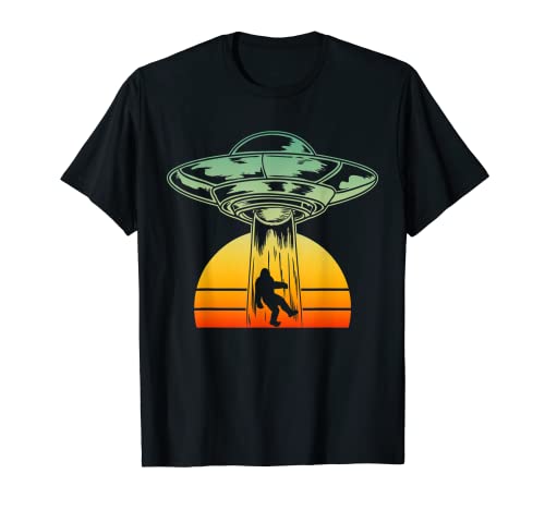Retro Vintage Bigfoot UFO Abduction Funny Sasquatch Aliens T-Shirt