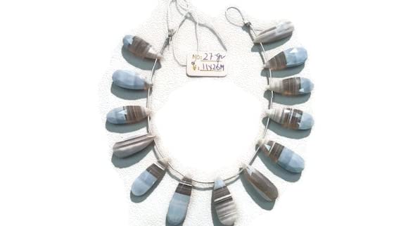 Opale africaine briolette facettée pour créer des bijoux bohèmes et colliers d'été fait main