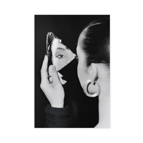 Poster Sade pour habiller un mur vide de salon 50x75cm