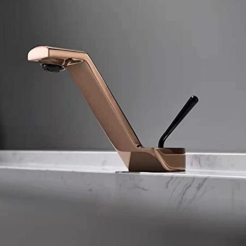 Robinet de lavabo chrome brossé pour rénover une salle de bains