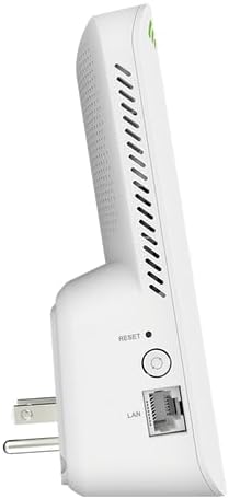 Diagram showing a D-Link router and the D-Link AX1800 Mesh WiFi 6 Range Extender combining to form a D-Link Wi-Fi Mesh Network.
