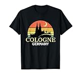 classic old perfumes Das Design zeigt die Silhouette der Kölner Skyline vor einem Retro Sonnenuntergang. Perfektes Motiv für alle Touristen und Bewohner von Köln die Cologne, Kölner Dom, Vintage Design, Köln Logo und Kölle mögen.