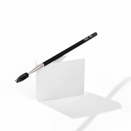 Image of PAC Eyebrow Brush 322