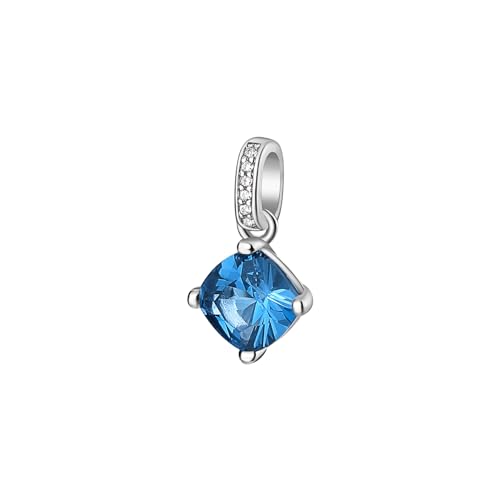 COLLEZIONE FANCY: Il colore è energia, trasmette sensazioni e stati d'animo. Preziose miniature d'argento che raccontano un mondo di emozioni. Personalizza e illumina ogni giorno con una tonalità che rifletta il tuo umore e la tua personalità.