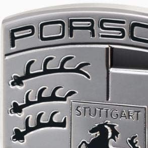 Vista 3 de Gemelos Porsche Crest - Logotipo grabado monocromático