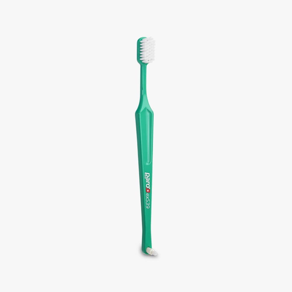 Paro exS39 Cepillo de dientes extra sensible con cepillo interespacial F | Características duales | cerdas ultra suaves | Unisex | (paquete de 6)
