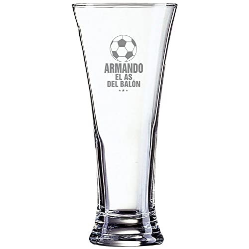 Regalo personalizable para hombres por su cumpleaños: copa de cerveza grabada con su nombre y el texto 'El as del balón'