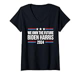 Photo Gallery donna possediamo il futuro biden harris 2024 patriottico biden kamala maglietta con collo a v Photo Gallery donna possediamo il futuro biden harris 2024 patriottico biden kamala maglietta con collo a v