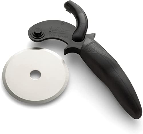 CUTCO Model 1502 Pizza Cutter....Sharp, removable, easy to clean blade.....Soft-grip Thermoresin black handle....7 3/4