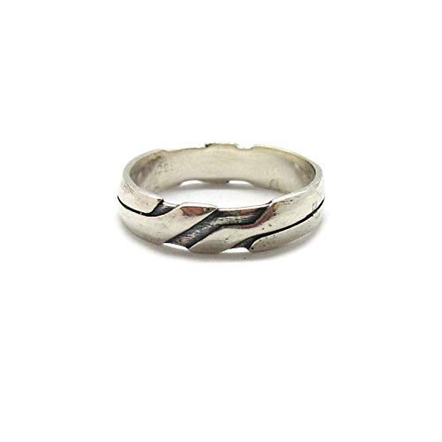Bague en argent massif 925 Empress, un bijou hypoallergénique qui ne verdit pas