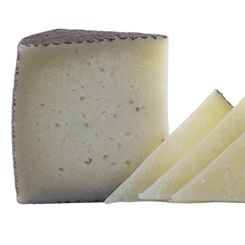 1/4 QUESO CURADO DE OVEJA VIEJO ARTESANO 'Quejara: El queso curado de oveja viejo artesano con textura compacta y sabor intenso que te sorprenderá'