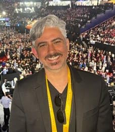 Thanksgiving Presidential Turkey Pardon Contest – With Justin Robert Young