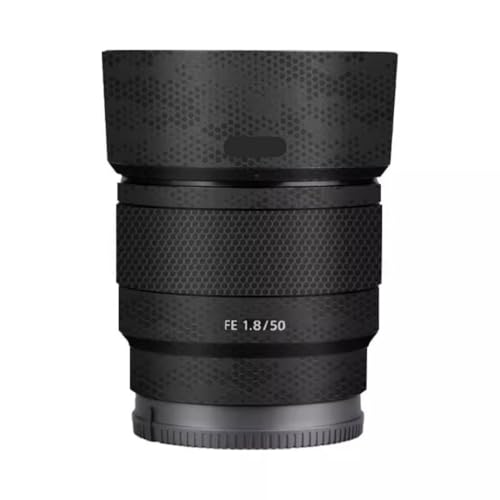 Objectif Sony FE 50mm F1.8 protégé par autocollant mamba black en voyage