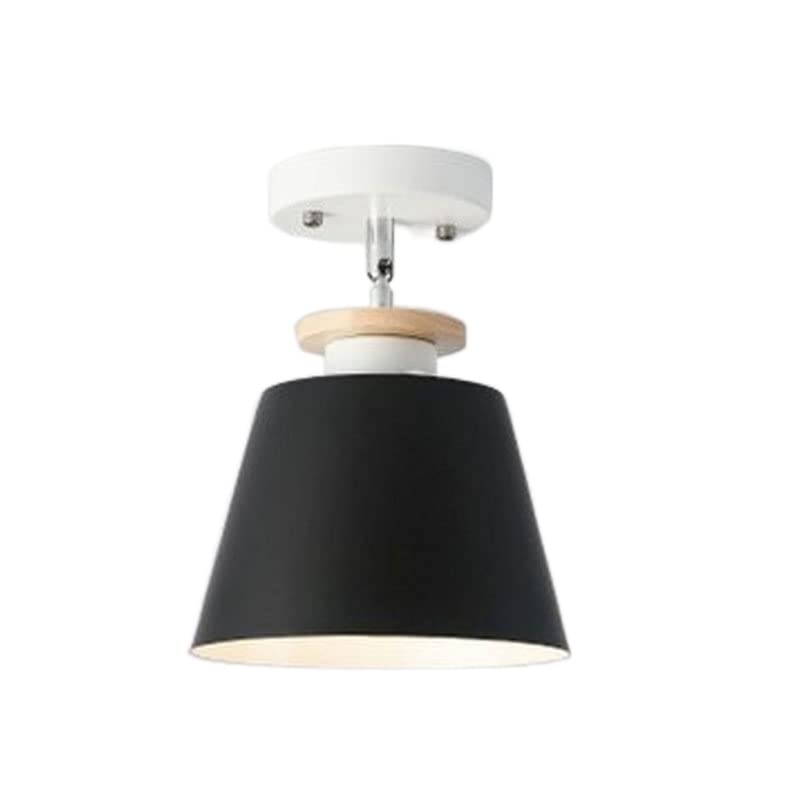 Plafonnier industriel proche du plafond pour cuisine et salle à manger