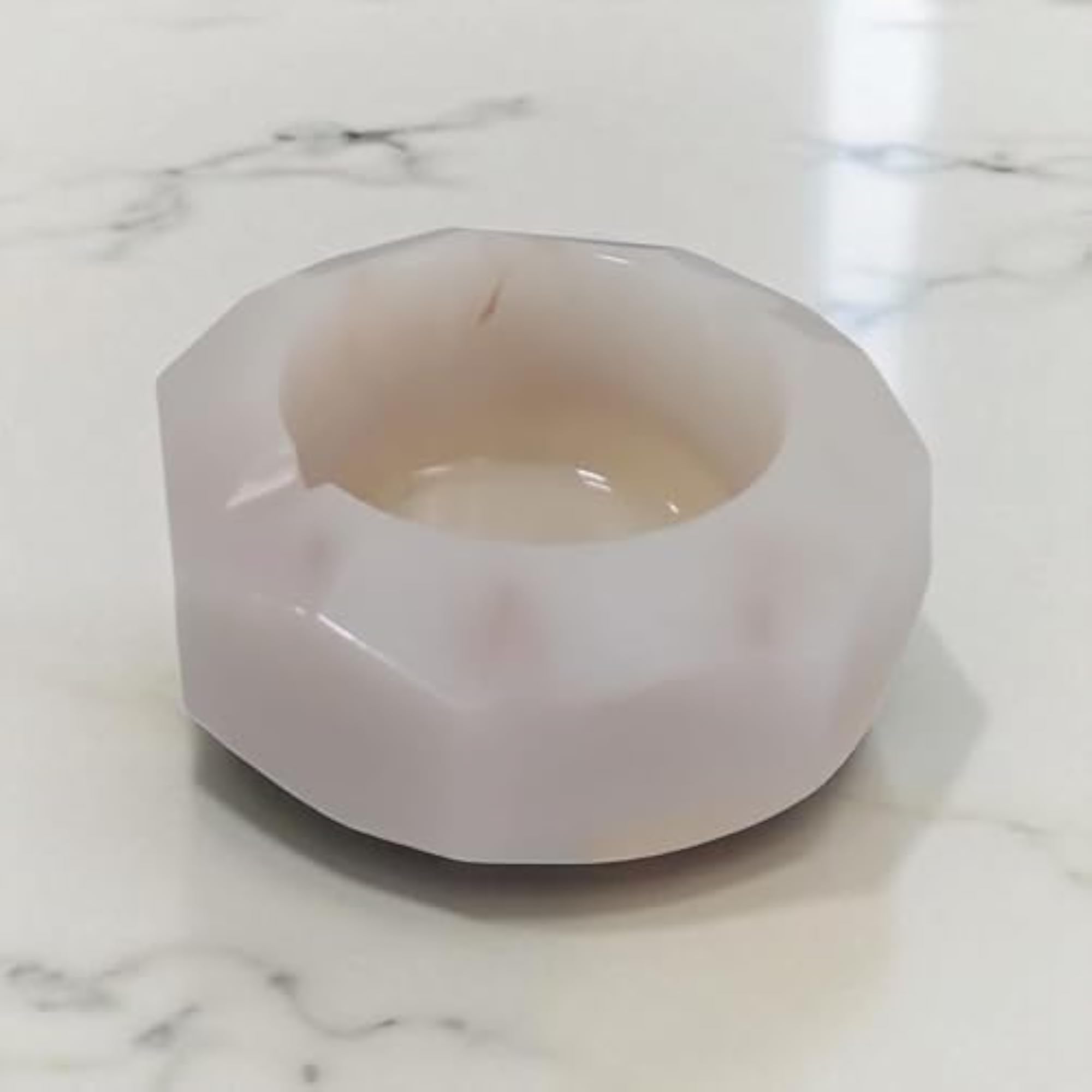 Decorative Resin Ashtray, 7.7 cm