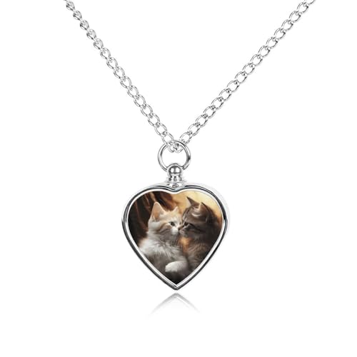 Collier funéraire pour cendres au fini poli : un pendentif cœur commémoratif