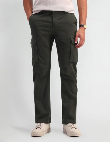 Image of U.S. Polo Assn. Denim Co. Men's Green Solid Mid Rise Cotton Button Straight Fit Flat Front Slit Pocket Trousers