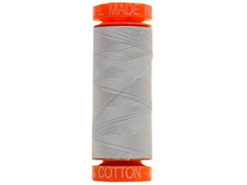 Hilo Aurifil Mako de algodón 50wt, 200 m, gris azulado claro
