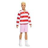 Barbie Fashionistas Ken Muñeco n. 241 rubio con un polo de rayas rojas y blancas, pantalones cortos rosas, calcetines blancos y zapatillas deportivas, HYV01