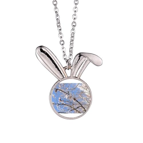 Collier branche de cerisier lapin au fini prestigieux et détails sculptés