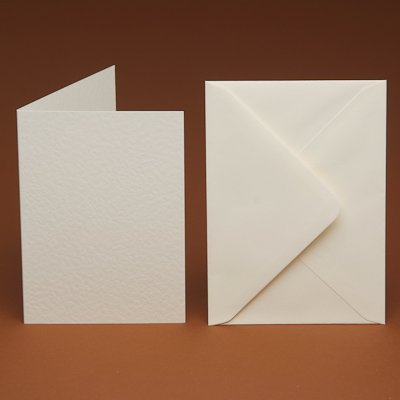 10 A5 300gsm Blank Cards and 10 Smooth 100gsm C5 Envelopes (Ivory Linen 300gsm) — image 1