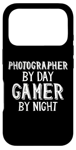 Photographer By Day Gamer By Night PC Gaming Photography �X�}�z�P�[�X iPhone 17 Pro �p