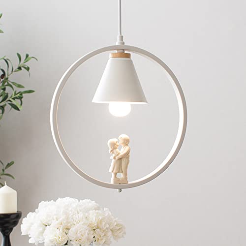 Lampe suspendue Hug Girl avec figurine créative et finition en fer artistique