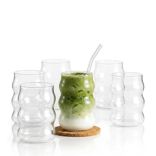 Altınbaş 6er Set Matcha Gläser 400ml - Ideal für Matcha Latte & Iced Matcha - Modernes Ripple Design - Geriffeltes Glas Set - Spülmaschinenfest - Elegante Wellen-Optik Matcha Becher & Trinkgläser