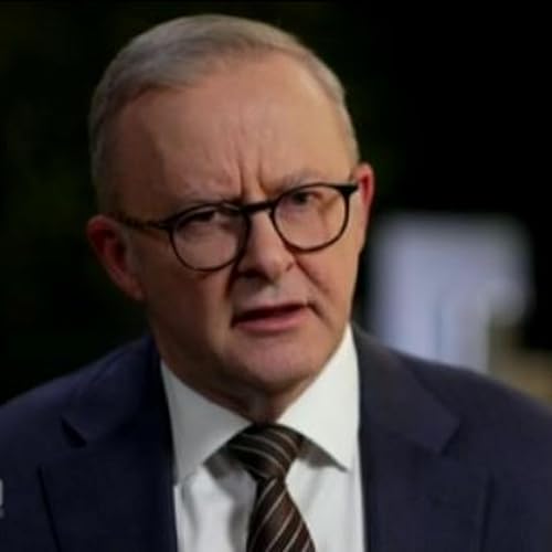 Albo booed at Bondi memorial a week after terror attack on the sand